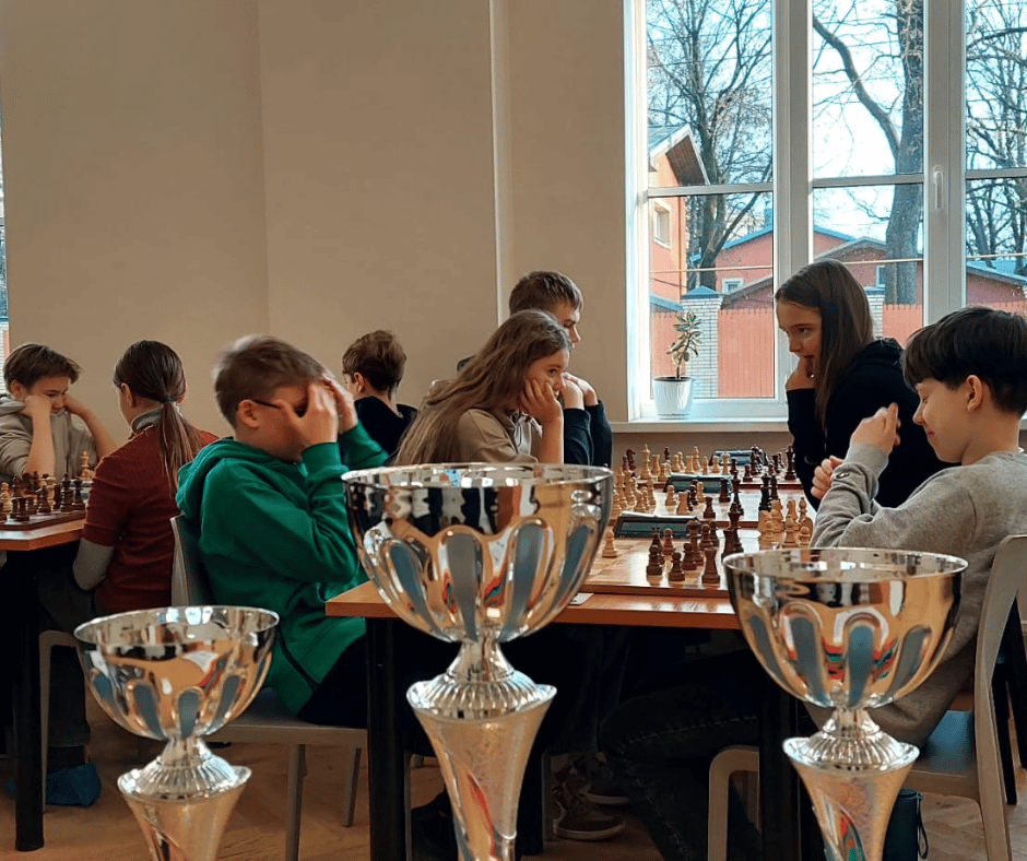 Starpskolu-sacensibas-šahā-vidējā grupā