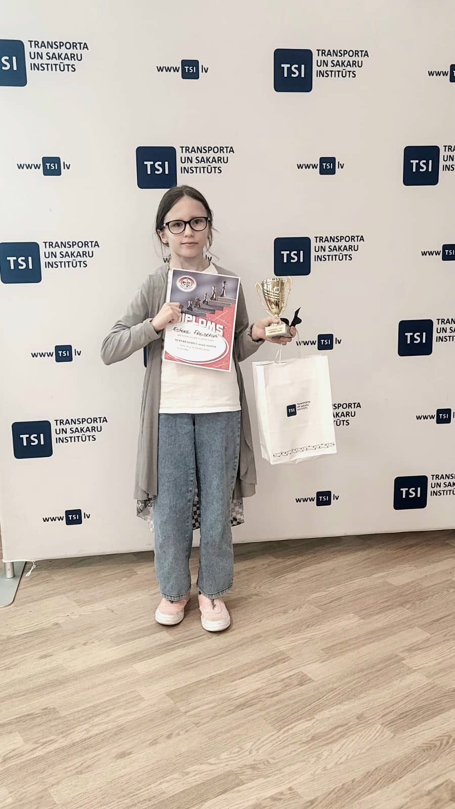 1.vietas ieguvēja 3.sporta klašu kategorijā B grupā Estere Freiberga