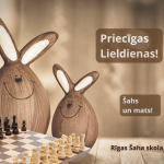 Divi Lieldienu zaķi spēlē šahu.